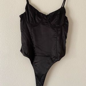 Fashionnova - Short and Sweetheart Satin Bodysuit